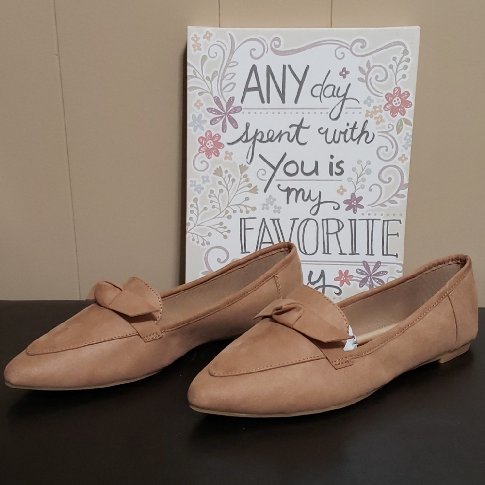 Tan Flat/Loafers